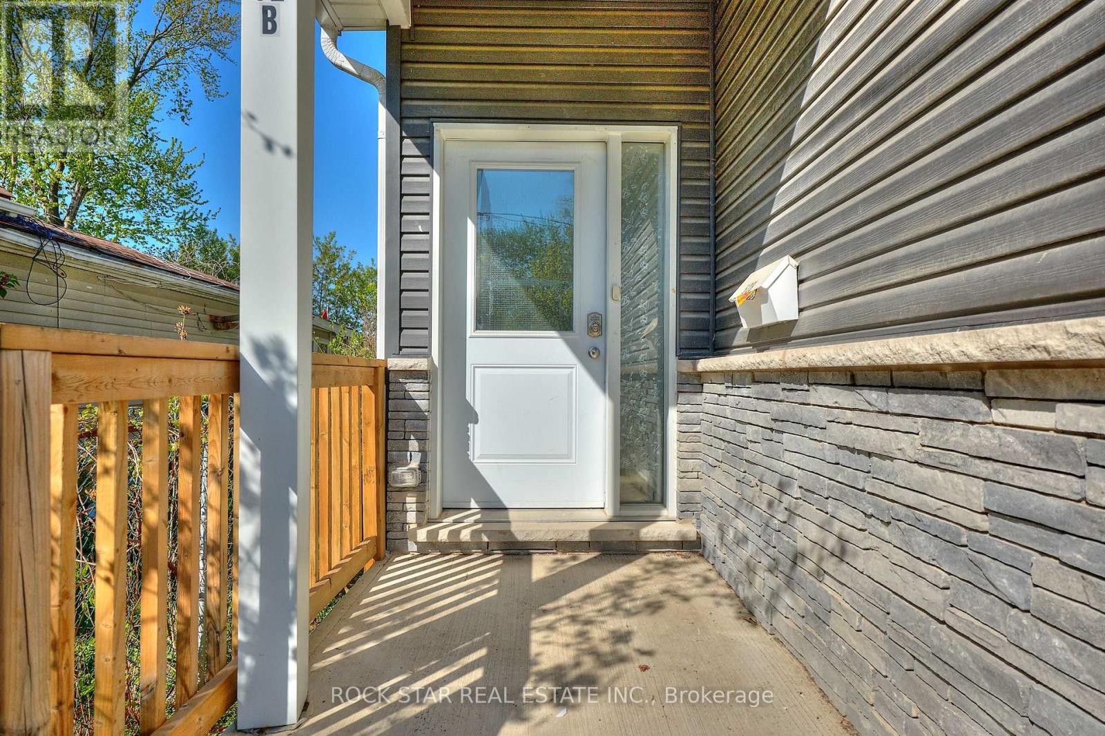 52b Merigold Street, St. Catharines, Ontario  L2S 2N5 - Photo 2 - X12214635