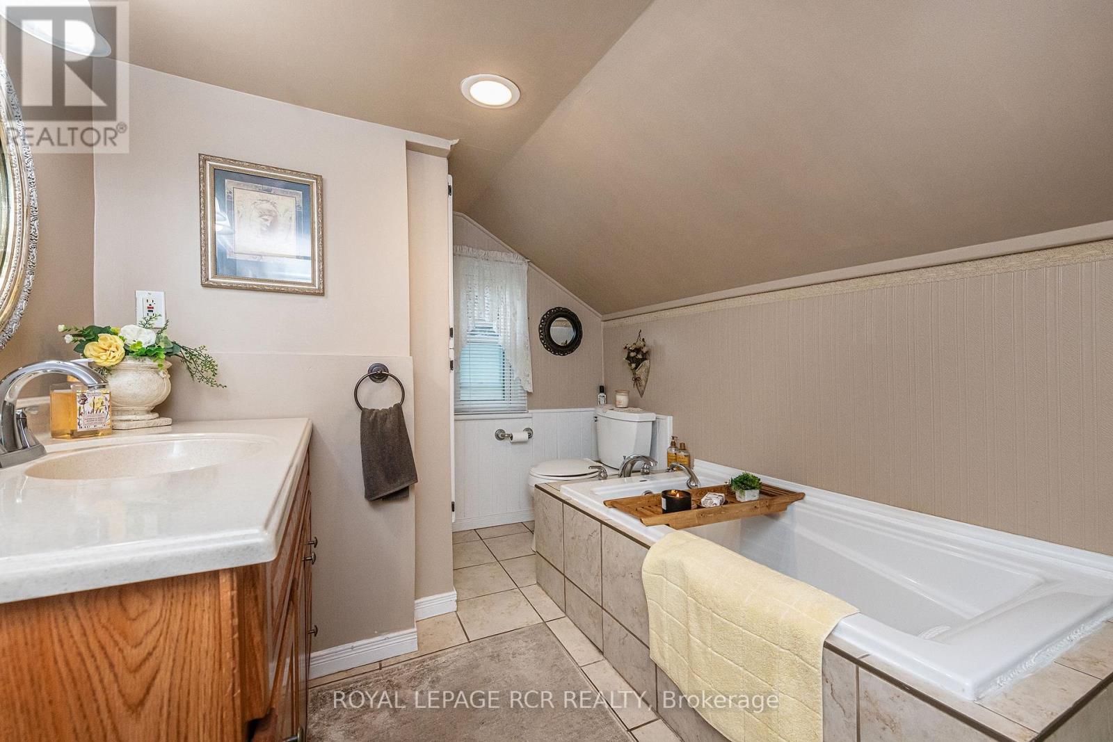 96 Dundas Street W, Blandford-Blenheim, Ontario  N0J 1V0 - Photo 24 - X12214662