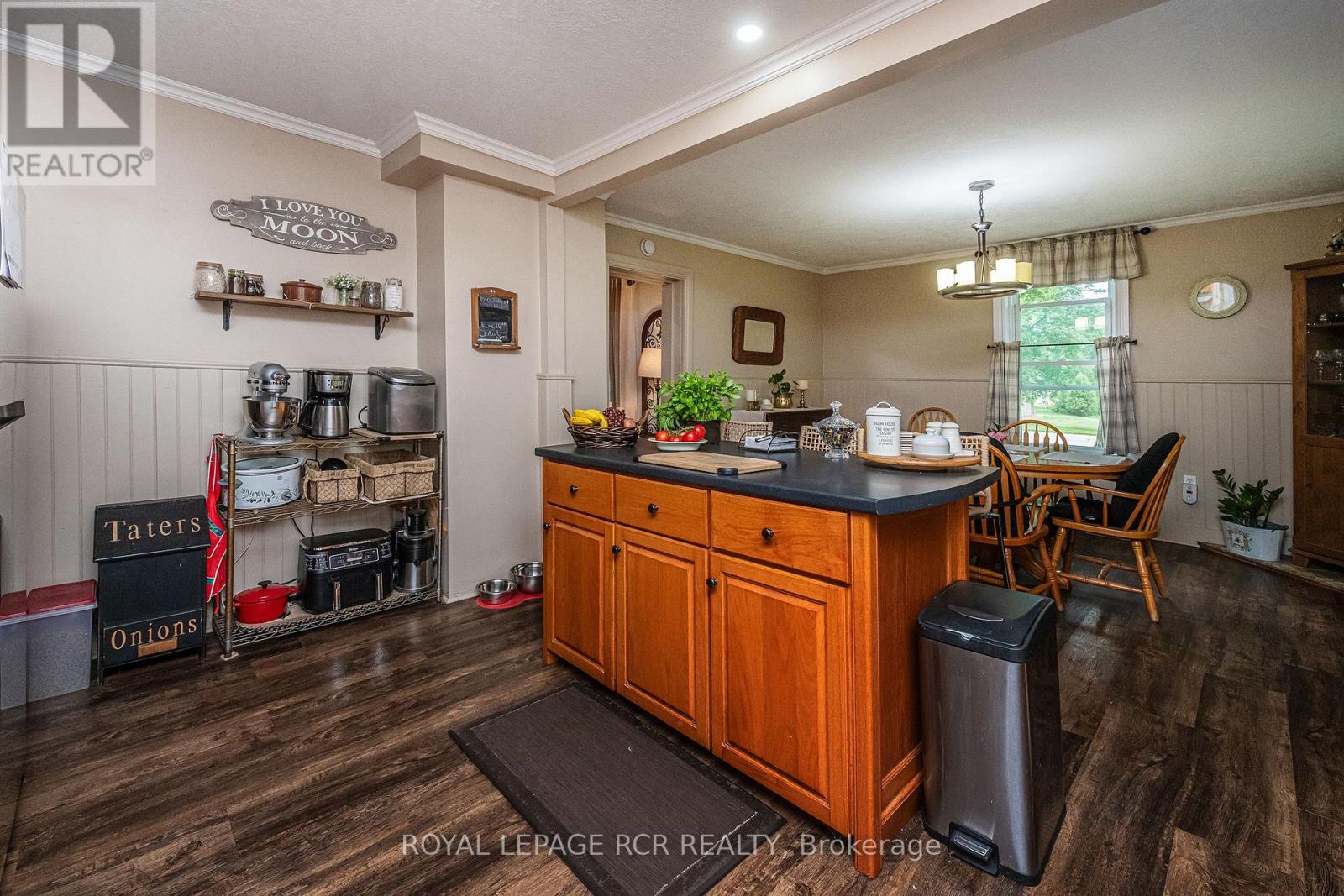 96 Dundas Street W, Blandford-Blenheim, Ontario  N0J 1V0 - Photo 9 - X12214662