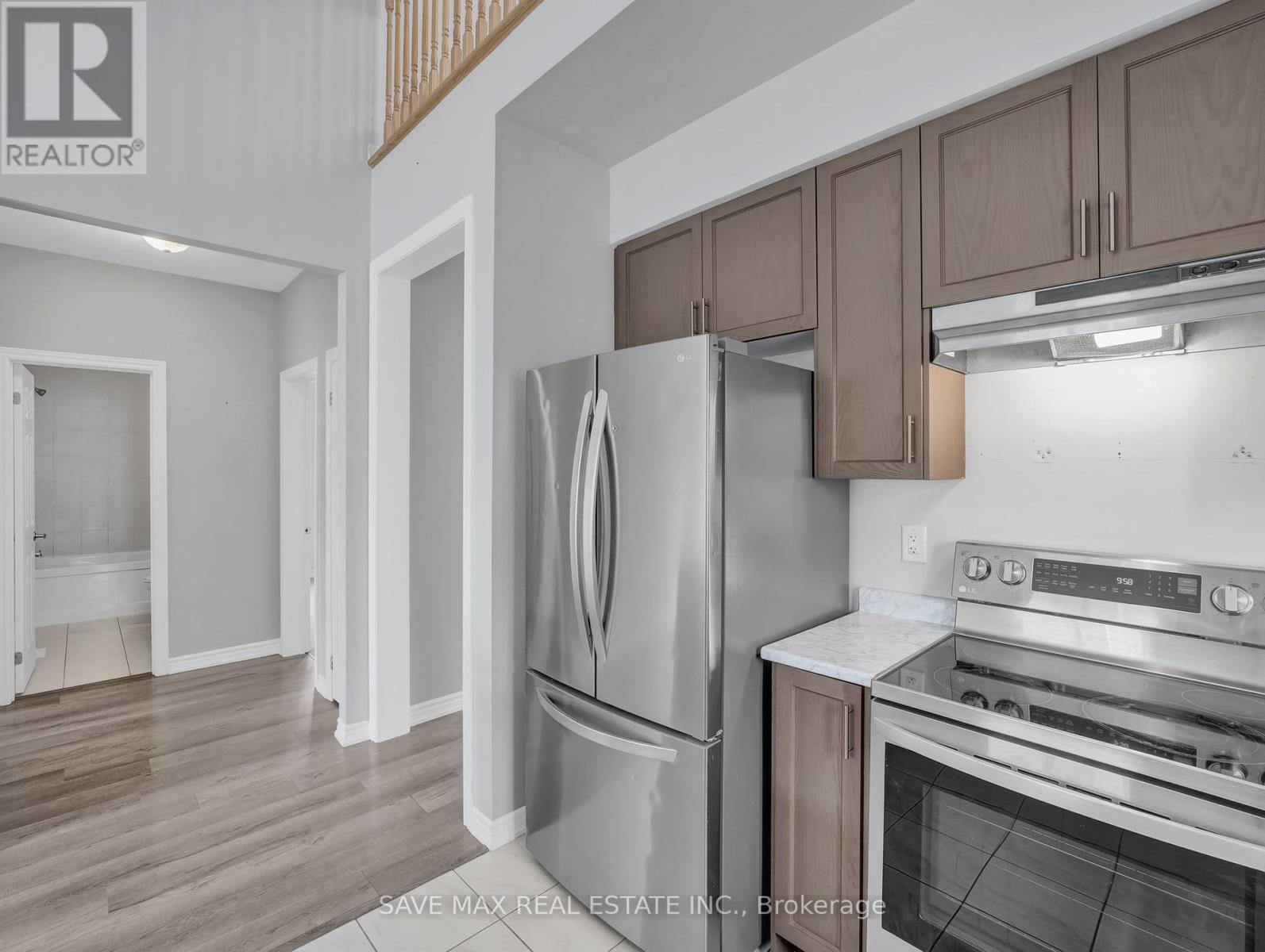1511 Marina Drive E, Fort Erie (Crescent Park), Ontario  L2A 0C7 - Photo 47 - X12214681
