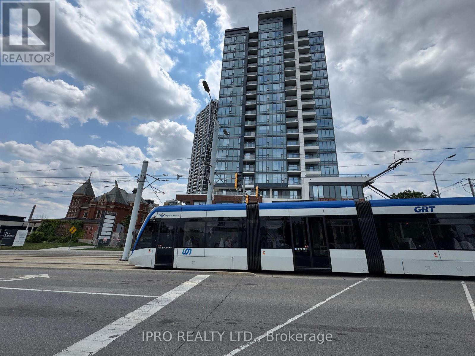 211 - 15 WELLINGTON STREET S, Kitchener, Ontario