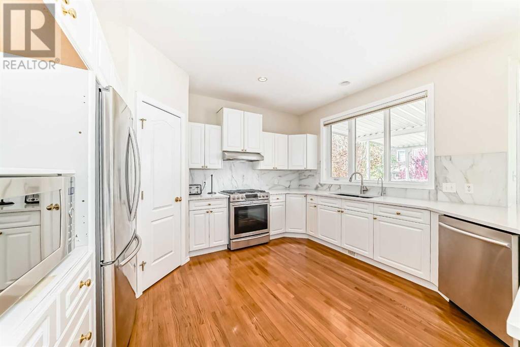 327 Discovery Place Sw, Calgary, Alberta  T3H 4N7 - Photo 13 - A2224452