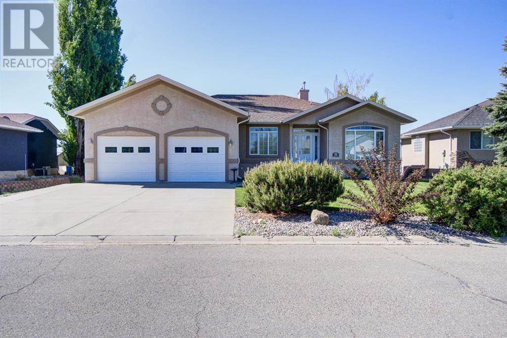 39 Westlynn Drive, Claresholm, Alberta  T0L 0T0 - Photo 1 - A2226956