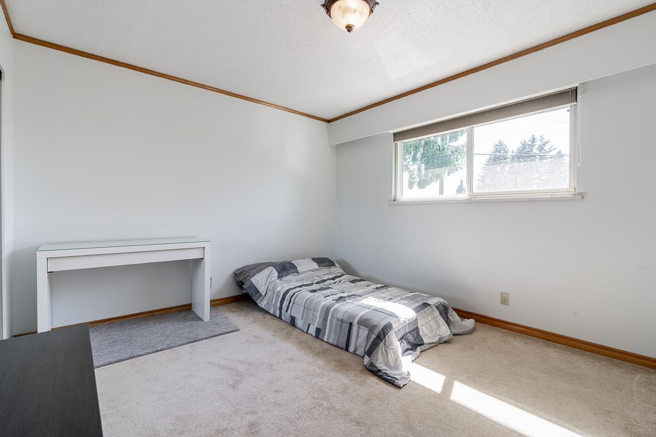 2226 Martens Street, Abbotsford, British Columbia  V2T 6M7 - Photo 8 - R3014707