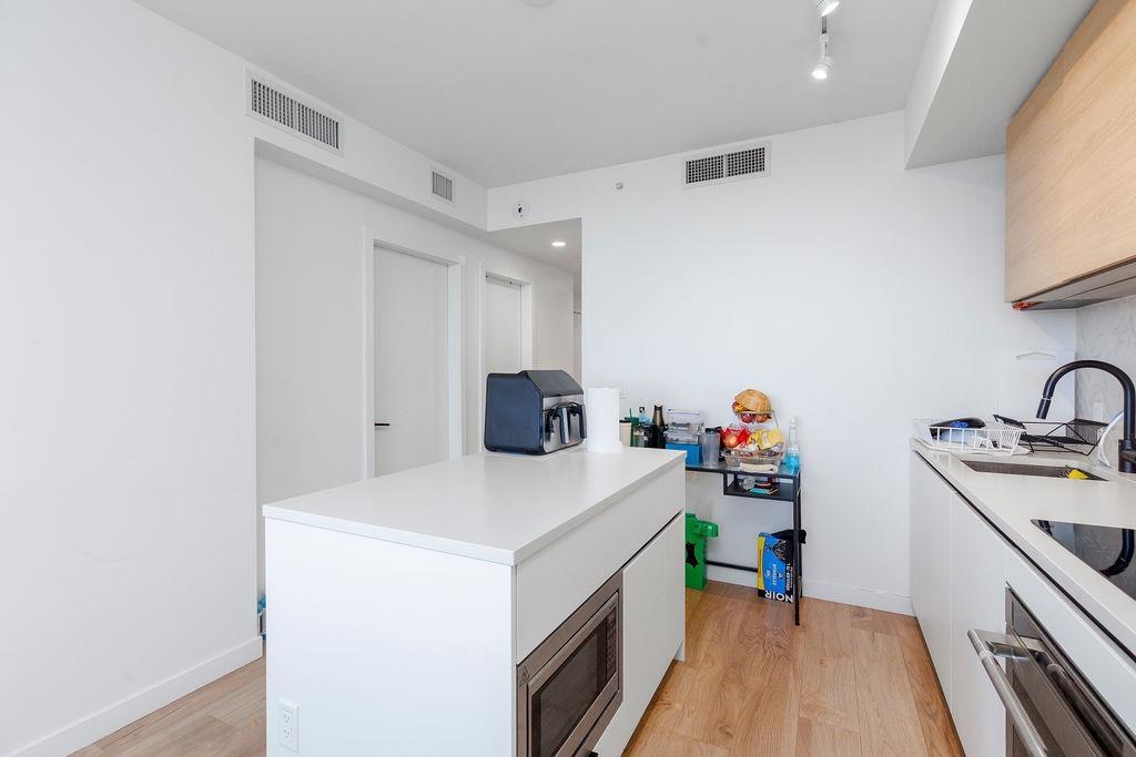 2601 10448 University Drive, Surrey, British Columbia  V0V 0V0 - Photo 4 - R3011684
