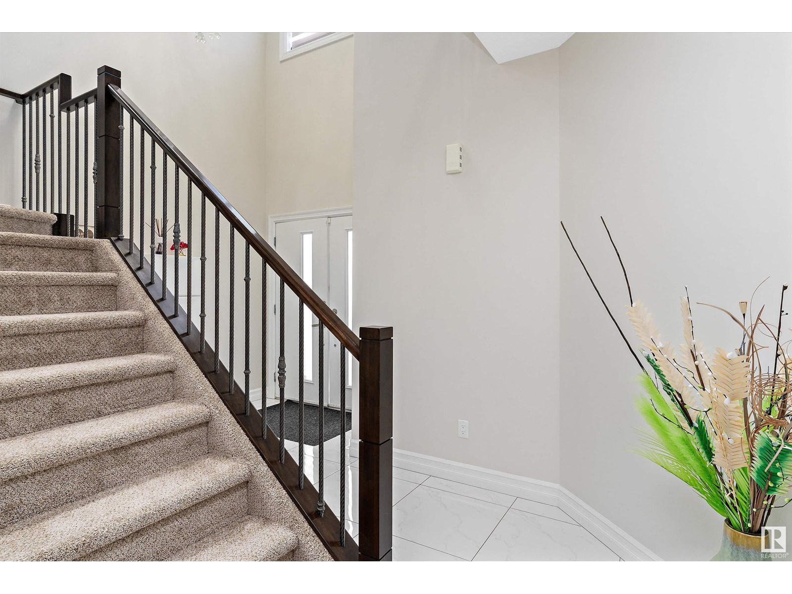 6204 173 Av Nw, Edmonton, Alberta  T5Y 3V5 - Photo 4 - E4441853