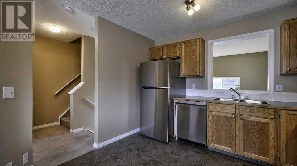 151 Copperfield Lane Se, Calgary, Alberta  T2Z 4S9 - Photo 7 - A2218962