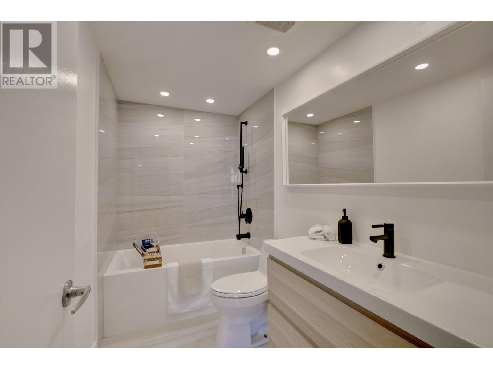 1403 1065 Quayside Drive, New Westminster, British Columbia  V3M 1C5 - Photo 16 - R3013850
