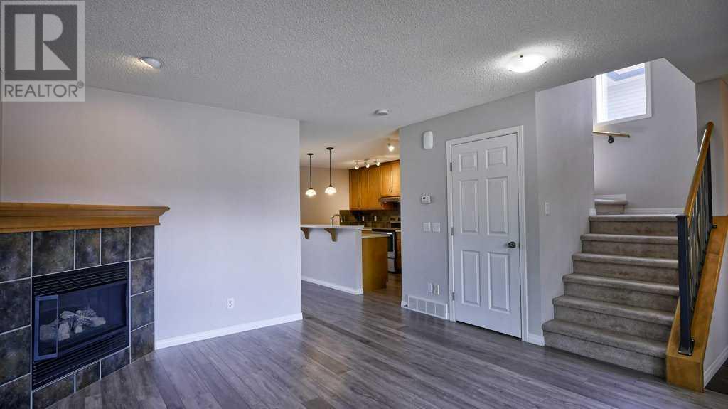 1074 Everridge Drive Sw, Calgary, Alberta  T2Y 4X3 - Photo 5 - A2224269