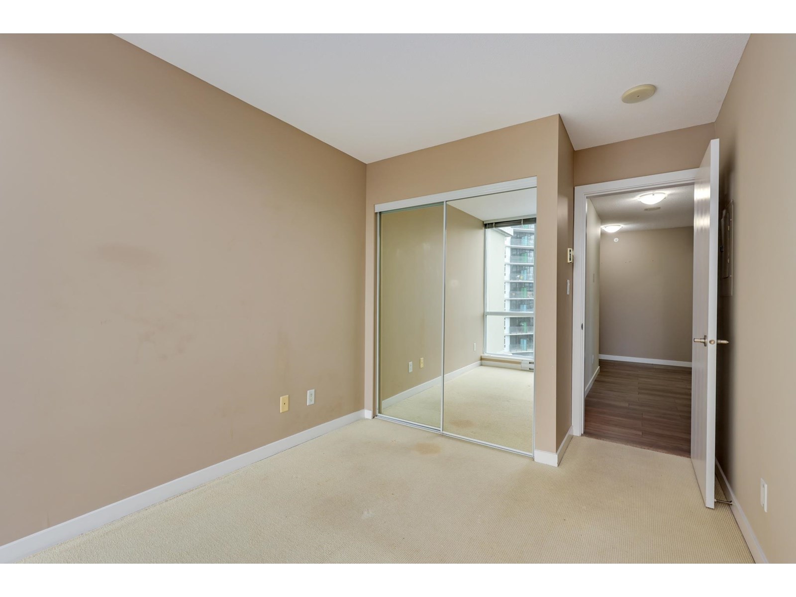 604 9981 Whalley Boulevard, Surrey, British Columbia  V3T 0G6 - Photo 13 - R3012590