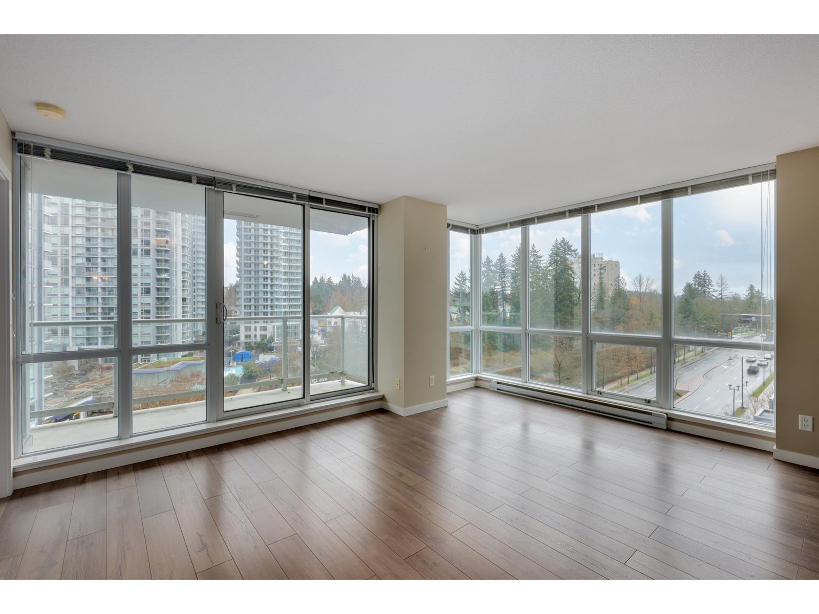 604 9981 Whalley Boulevard, Surrey, British Columbia  V3T 0G6 - Photo 4 - R3012590