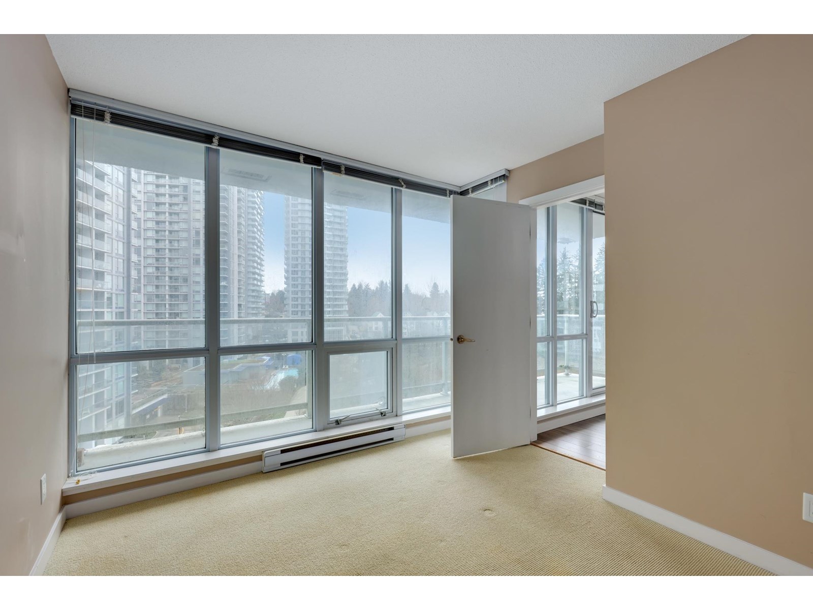604 9981 Whalley Boulevard, Surrey, British Columbia  V3T 0G6 - Photo 9 - R3012590