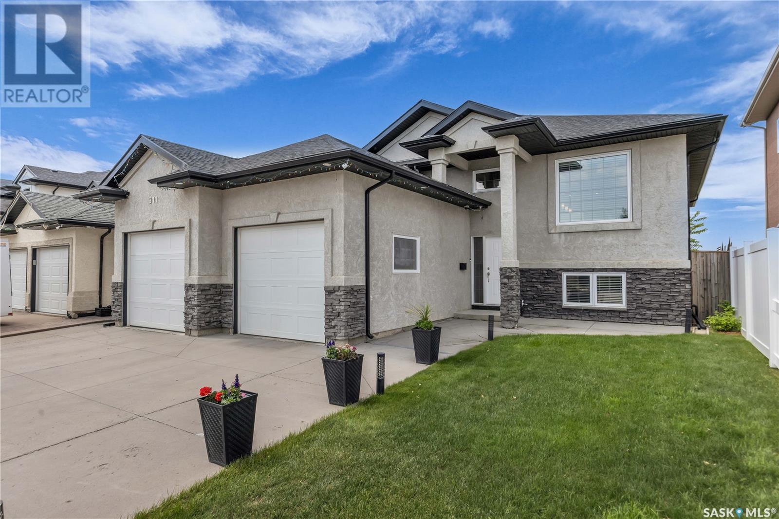 311 Waters CRESCENT, Saskatoon, Saskatchewan