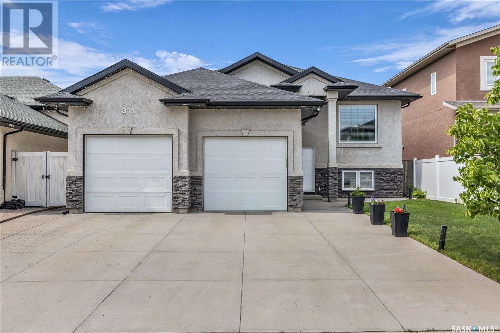 311 Waters Crescent, Saskatoon, Saskatchewan  S7W 0A5 - Photo 2 - SK009215
