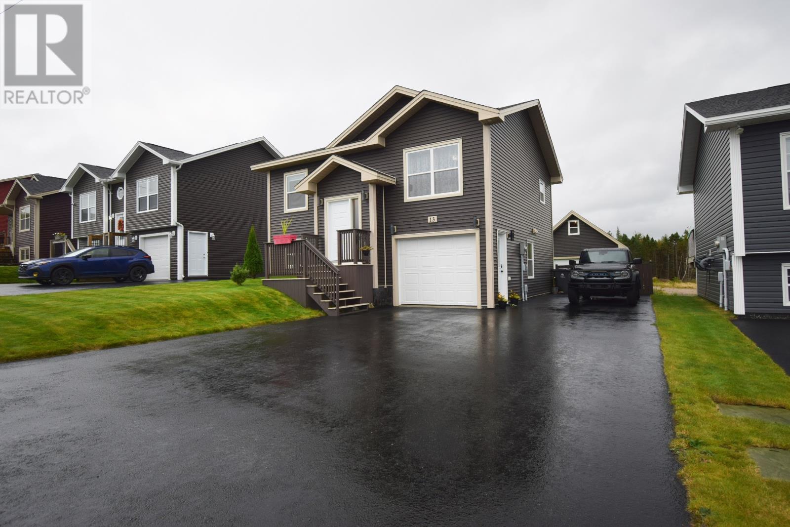 Property at 13 Valley Brook Place image 3