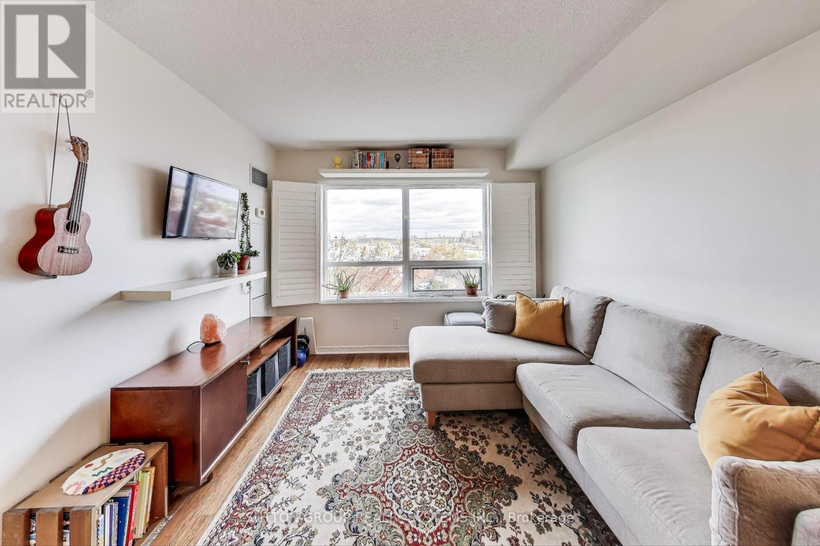 728 - 60 Heintzman Street, Toronto, Ontario  M6P 5A1 - Photo 12 - W12214710