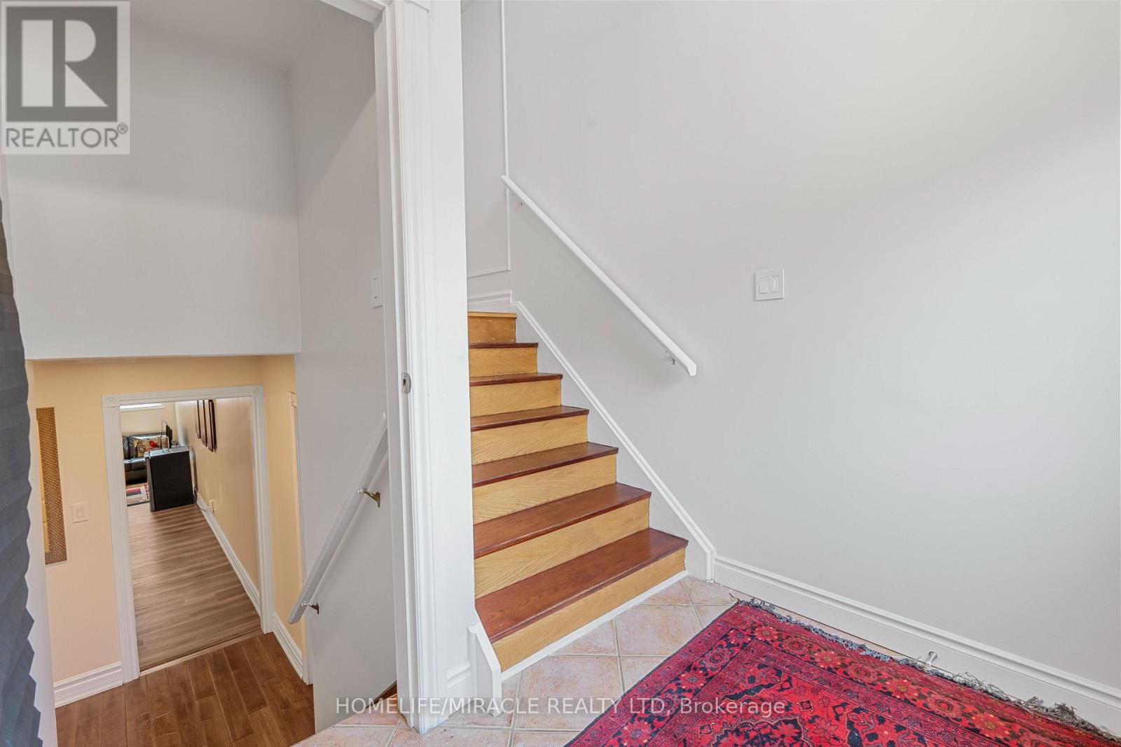 4216 Sunflower Drive, Mississauga, Ontario  L5L 2L5 - Photo 5 - W12214712