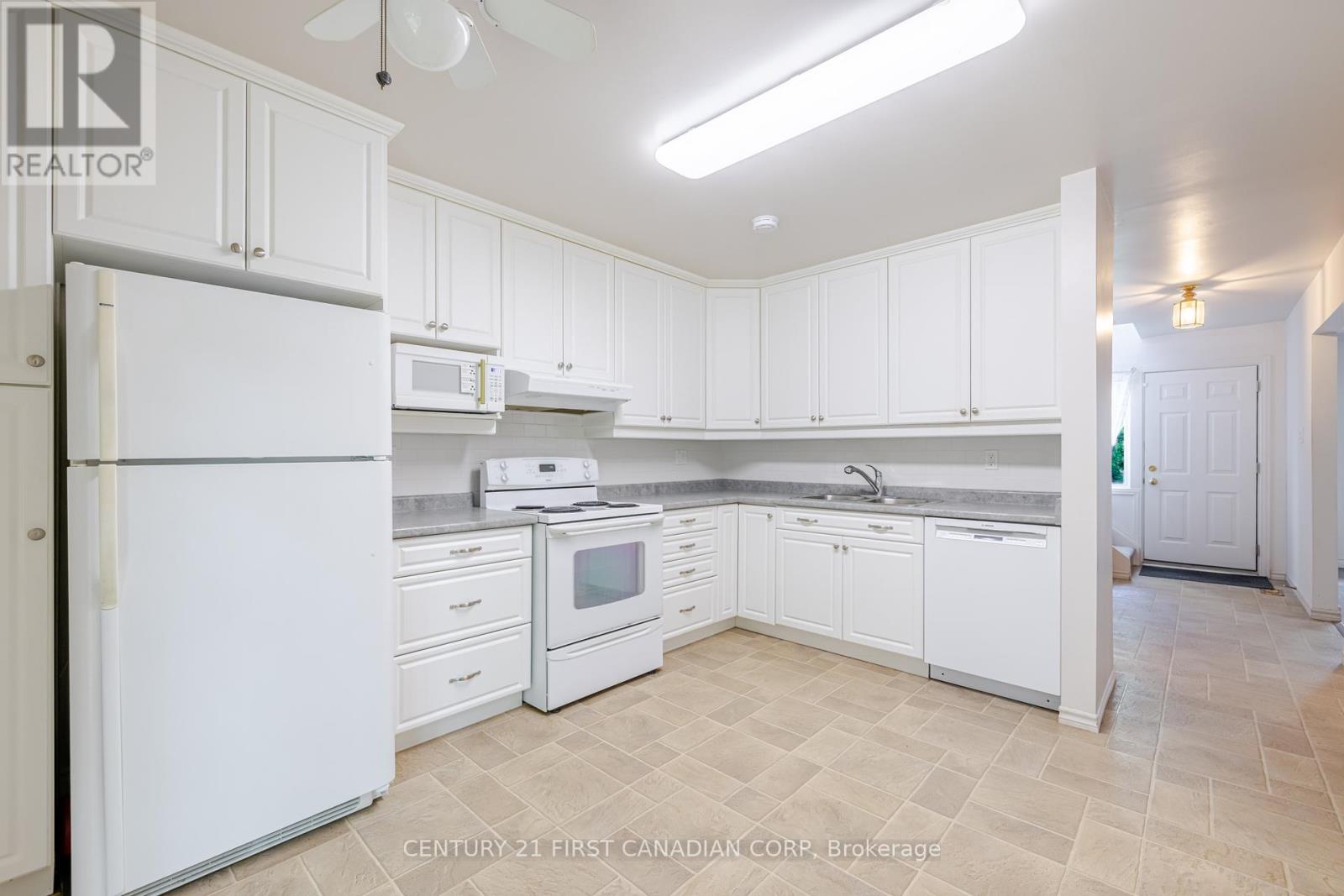 14 - 657 Woodcrest Boulevard, London South, Ontario  N6K 1P8 - Photo 4 - X12214772