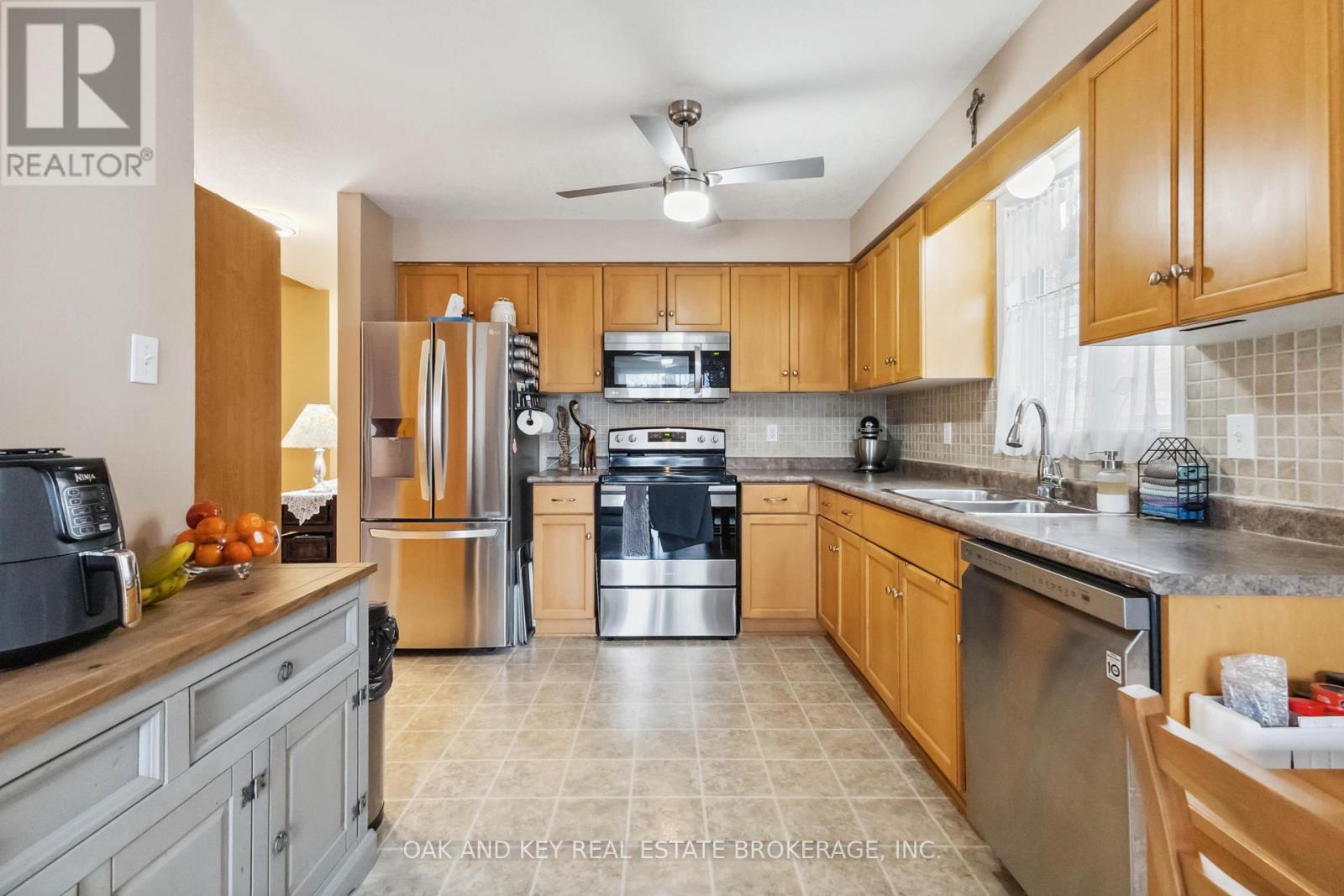 576 Ridgeview Drive, London East, Ontario  N5Y 6H8 - Photo 15 - X12214783