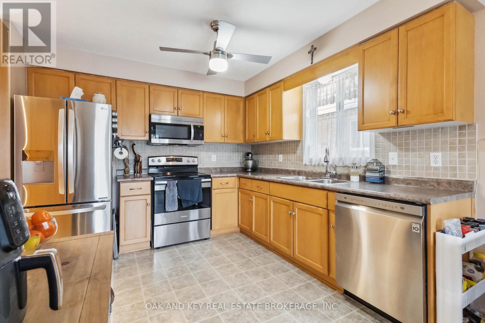 576 Ridgeview Drive, London East, Ontario  N5Y 6H8 - Photo 19 - X12214783