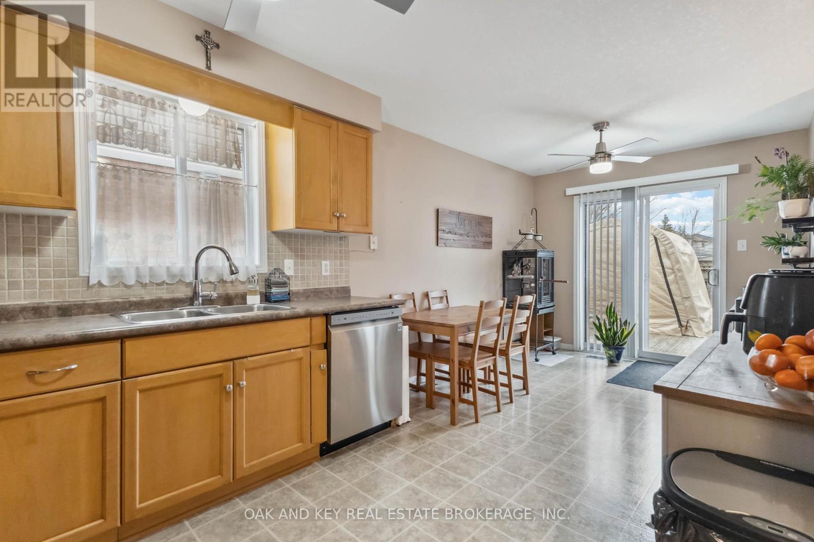 576 Ridgeview Drive, London East, Ontario  N5Y 6H8 - Photo 20 - X12214783
