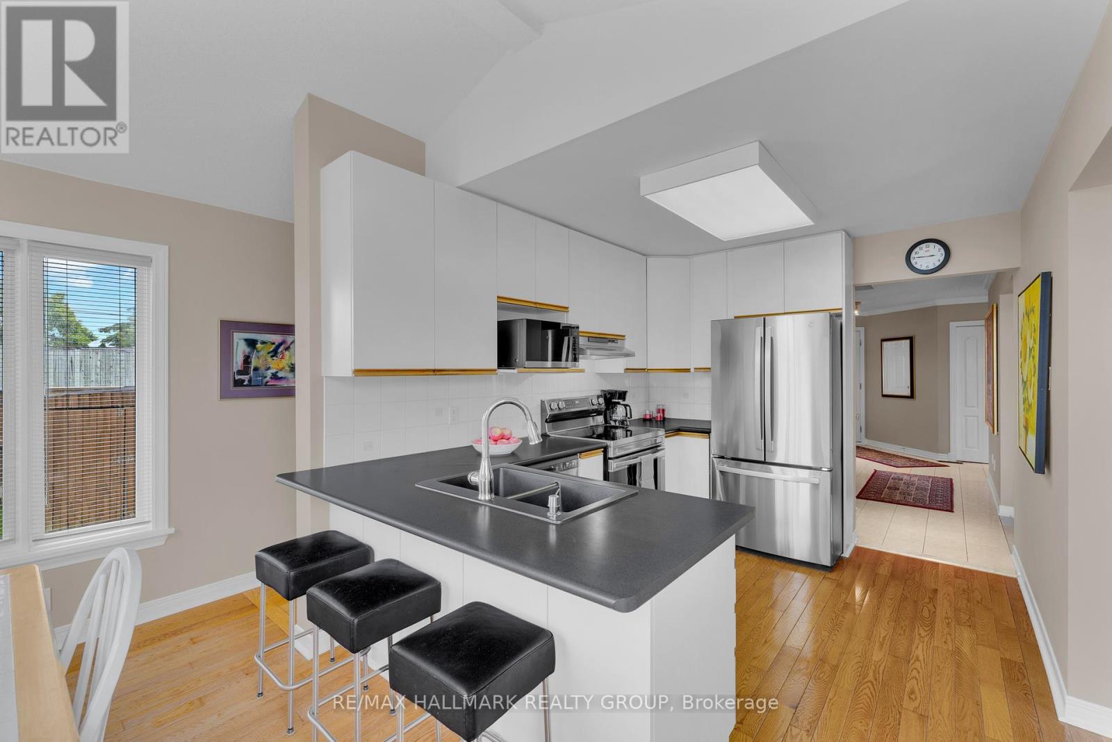 59 Forestglade Crescent, Ottawa, Ontario  K1G 5X4 - Photo 11 - X12214794