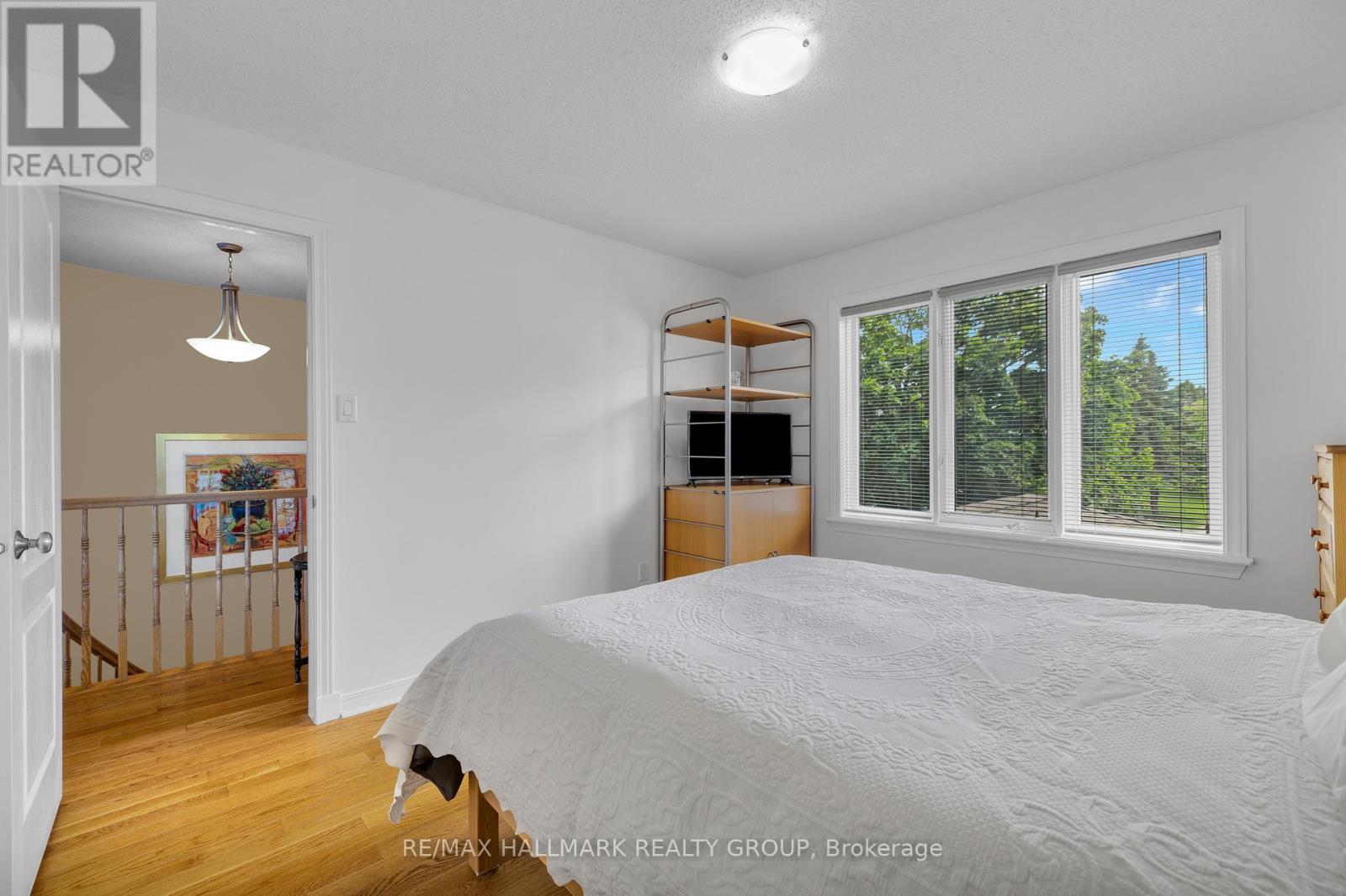 59 Forestglade Crescent, Ottawa, Ontario  K1G 5X4 - Photo 27 - X12214794