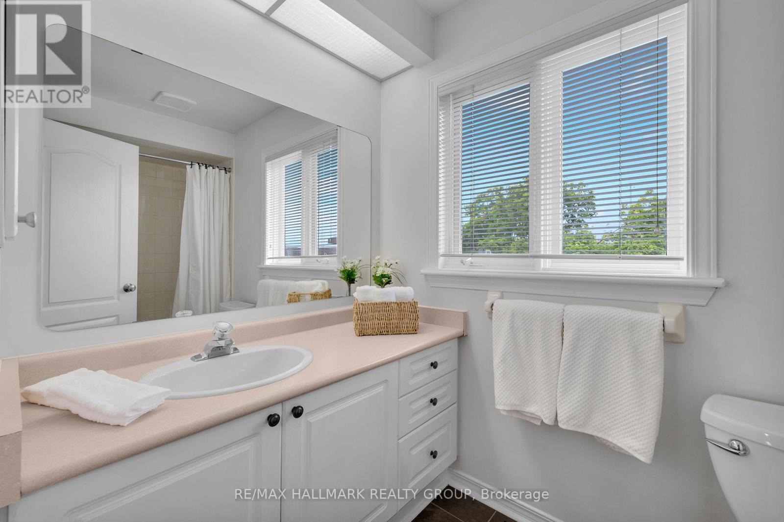59 Forestglade Crescent, Ottawa, Ontario  K1G 5X4 - Photo 31 - X12214794