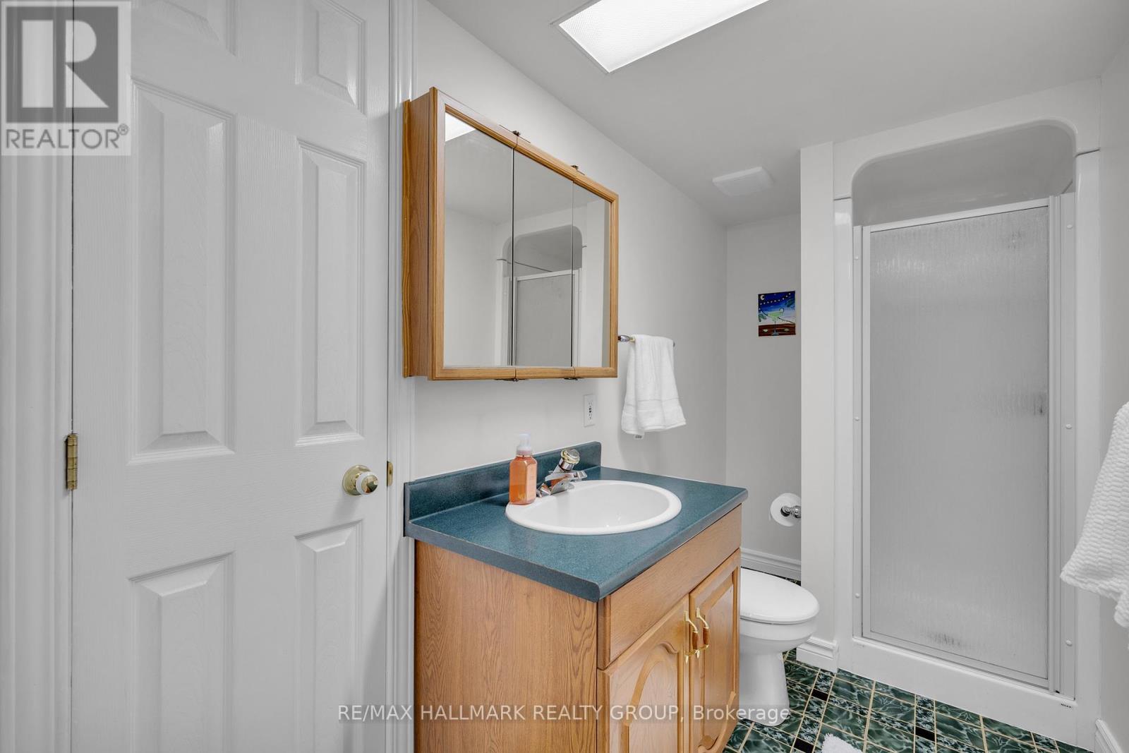 59 Forestglade Crescent, Ottawa, Ontario  K1G 5X4 - Photo 34 - X12214794