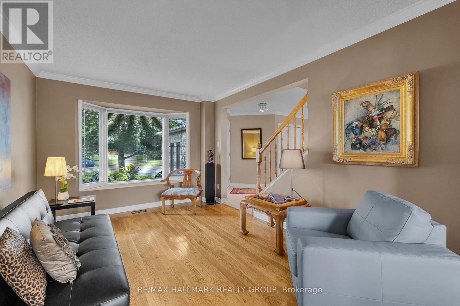 59 Forestglade Crescent, Ottawa, Ontario  K1G 5X4 - Photo 6 - X12214794