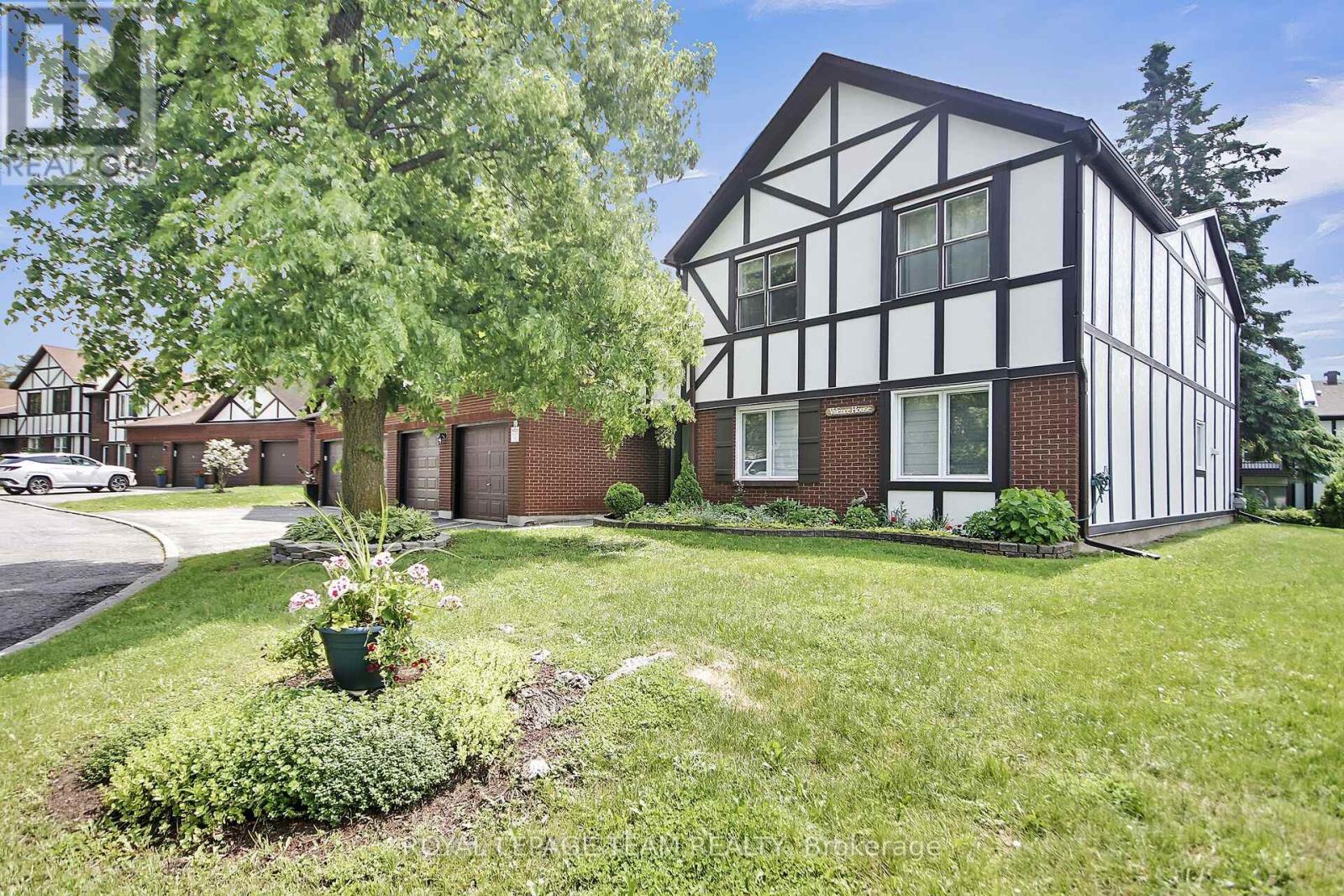 C - 10 STONEHILL COURT, Ottawa, Ontario