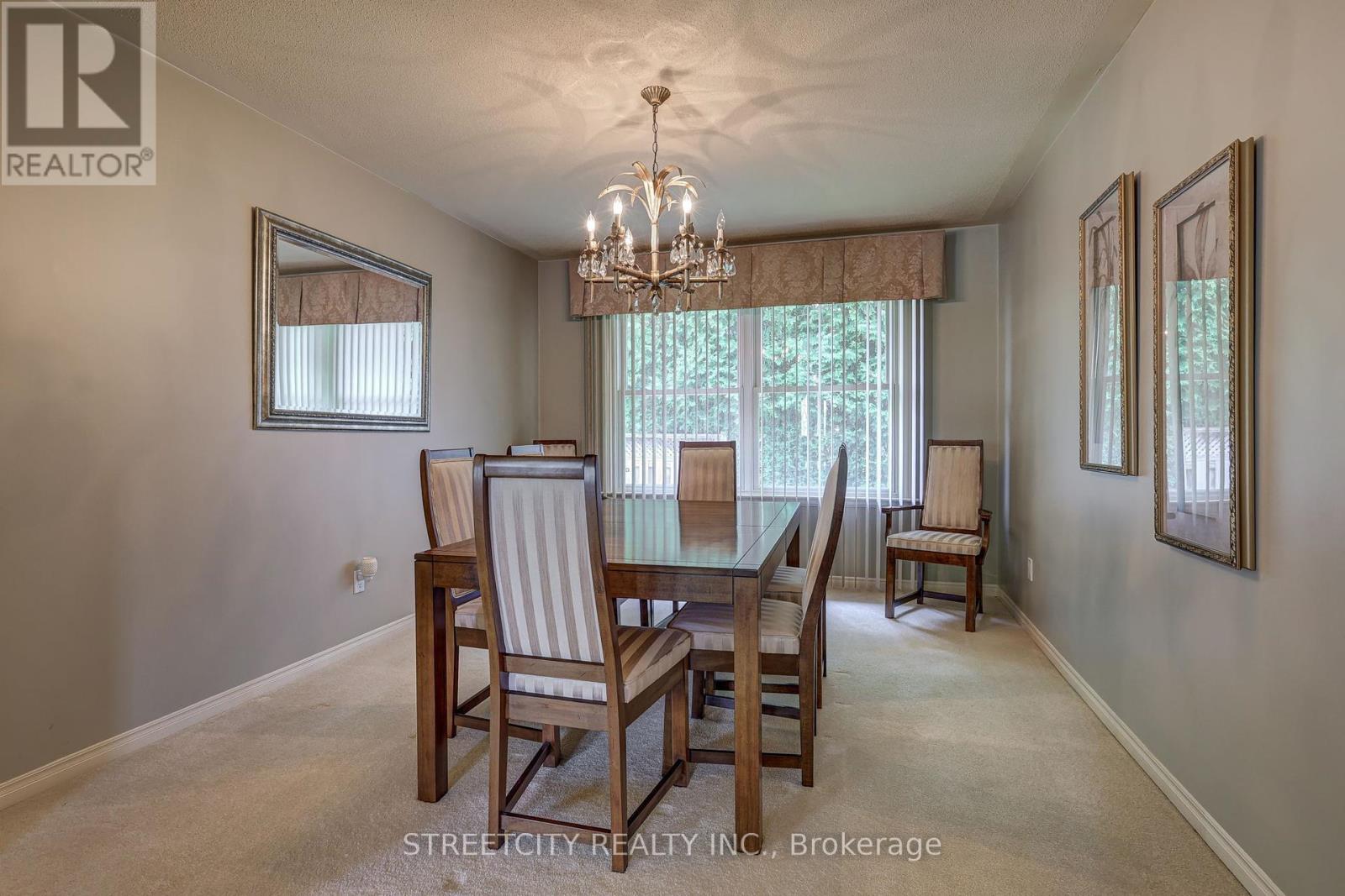 Photo 20 of 50 for 981 Farnham Court