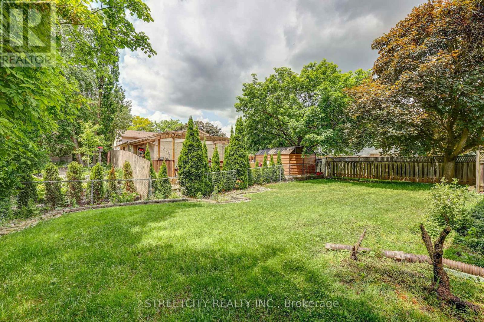Photo 47 of 50 for 981 Farnham Court