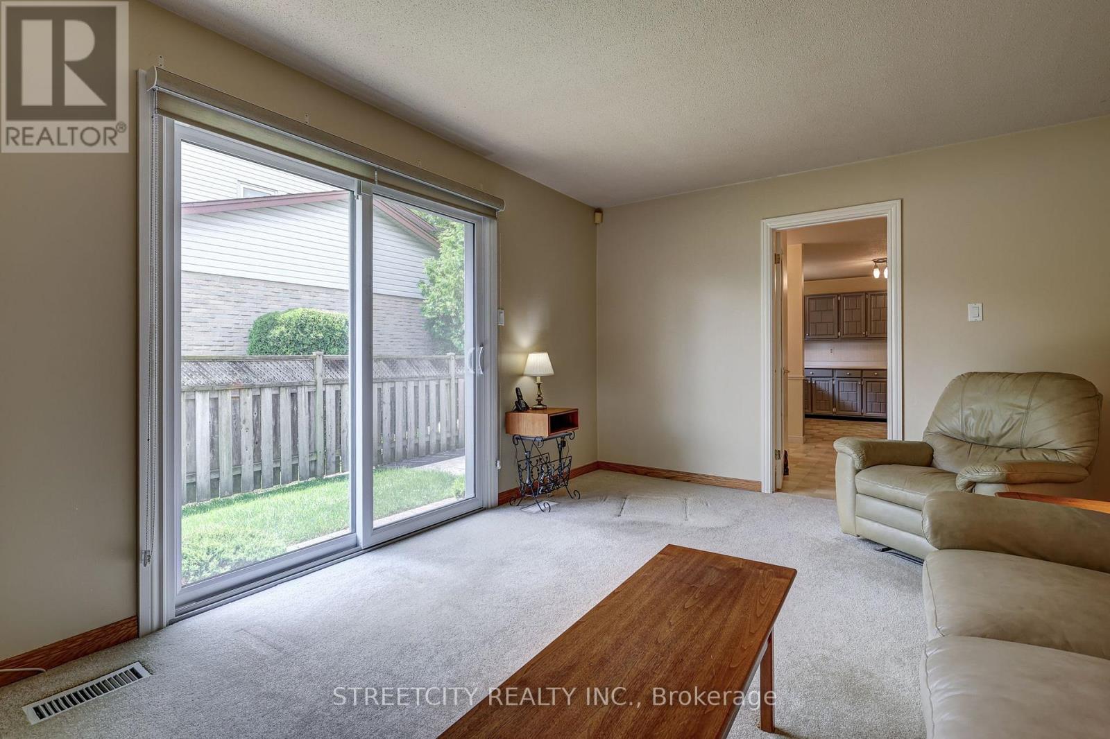 981 Farnham Court, London South, Ontario  N6K 1R5 - Photo 29 - X12211863