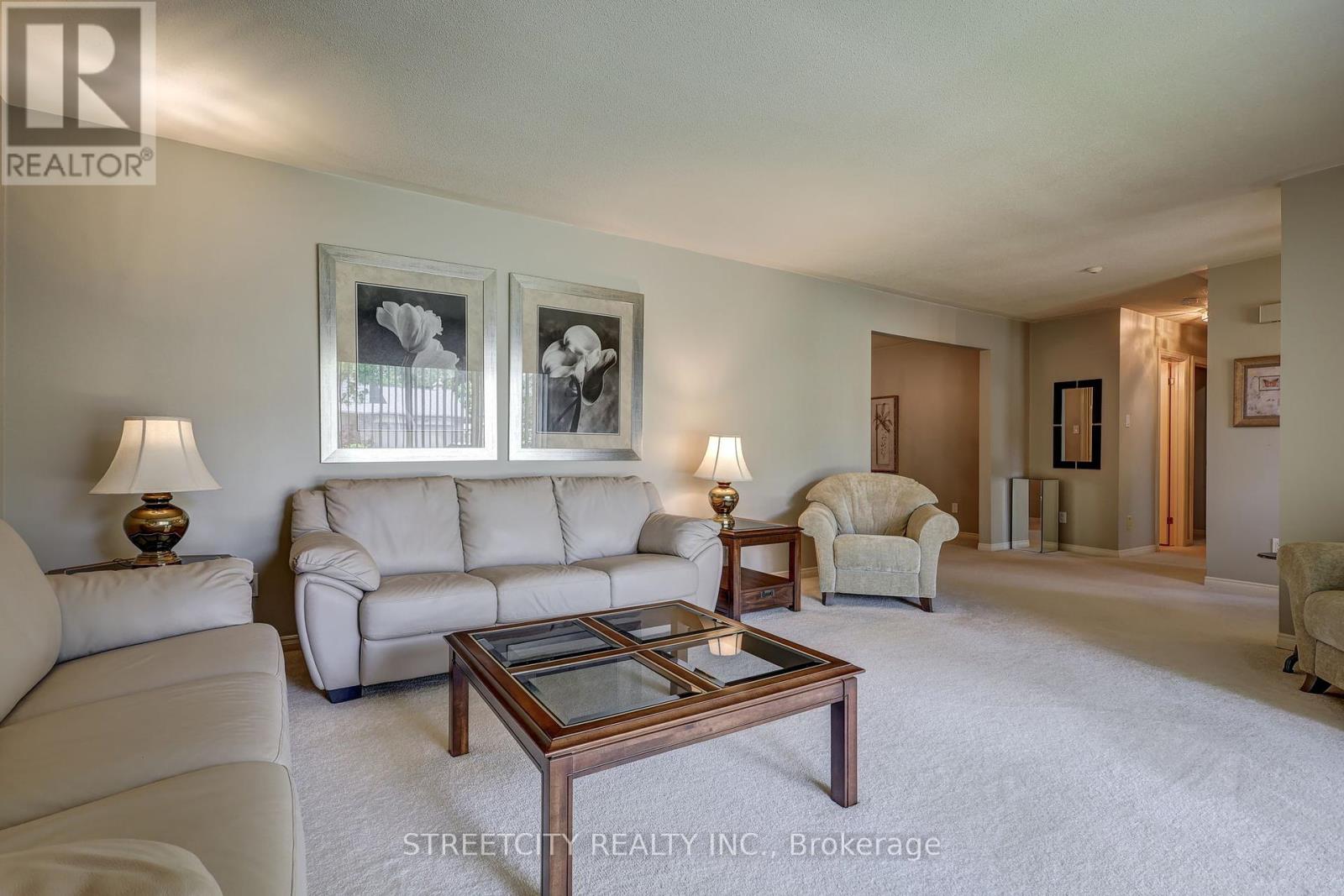981 Farnham Court, London South, Ontario  N6K 1R5 - Photo 9 - X12211863