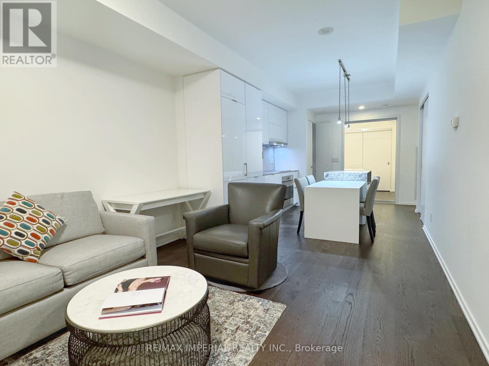 1 Bloor Street E, Toronto, Ontario  M4W 1A9 - Photo 16 - C12214728