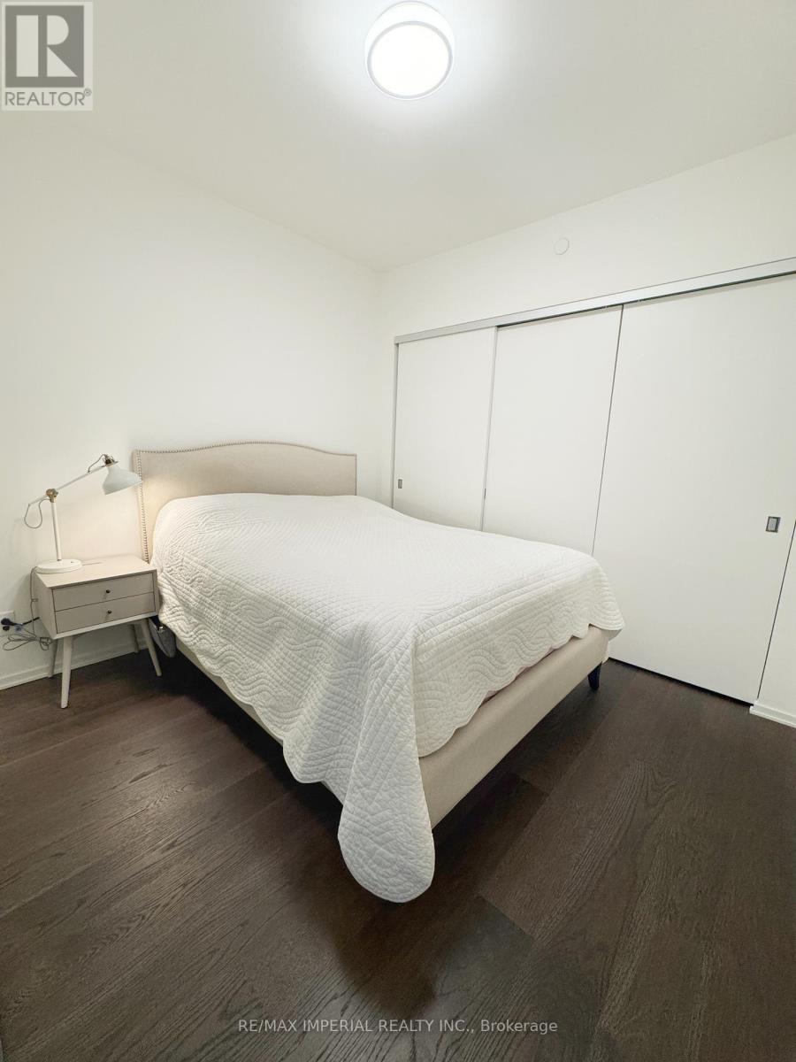 1 Bloor Street E, Toronto, Ontario  M4W 1A9 - Photo 23 - C12214728