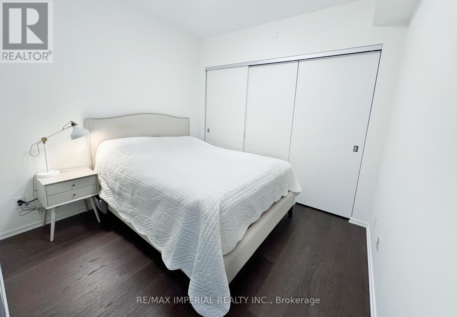 1 Bloor Street E, Toronto, Ontario  M4W 1A9 - Photo 24 - C12214728