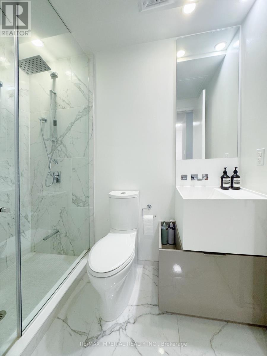 1 Bloor Street E, Toronto, Ontario  M4W 1A9 - Photo 26 - C12214728