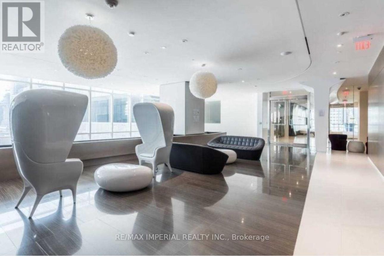 1 Bloor Street E, Toronto, Ontario  M4W 1A9 - Photo 43 - C12214728
