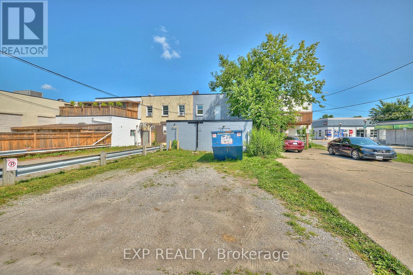 4660 Queen Street, Niagara Falls (Downtown), Ontario  L2E 2L8 - Photo 24 - X12206291