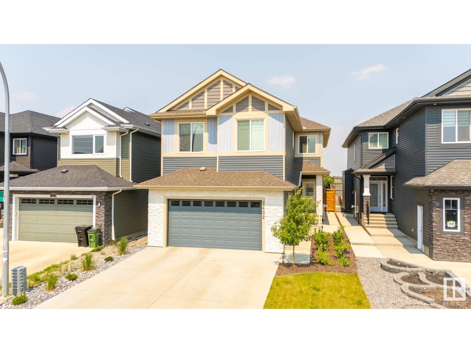 7432 174 AV NW, edmonton, Alberta