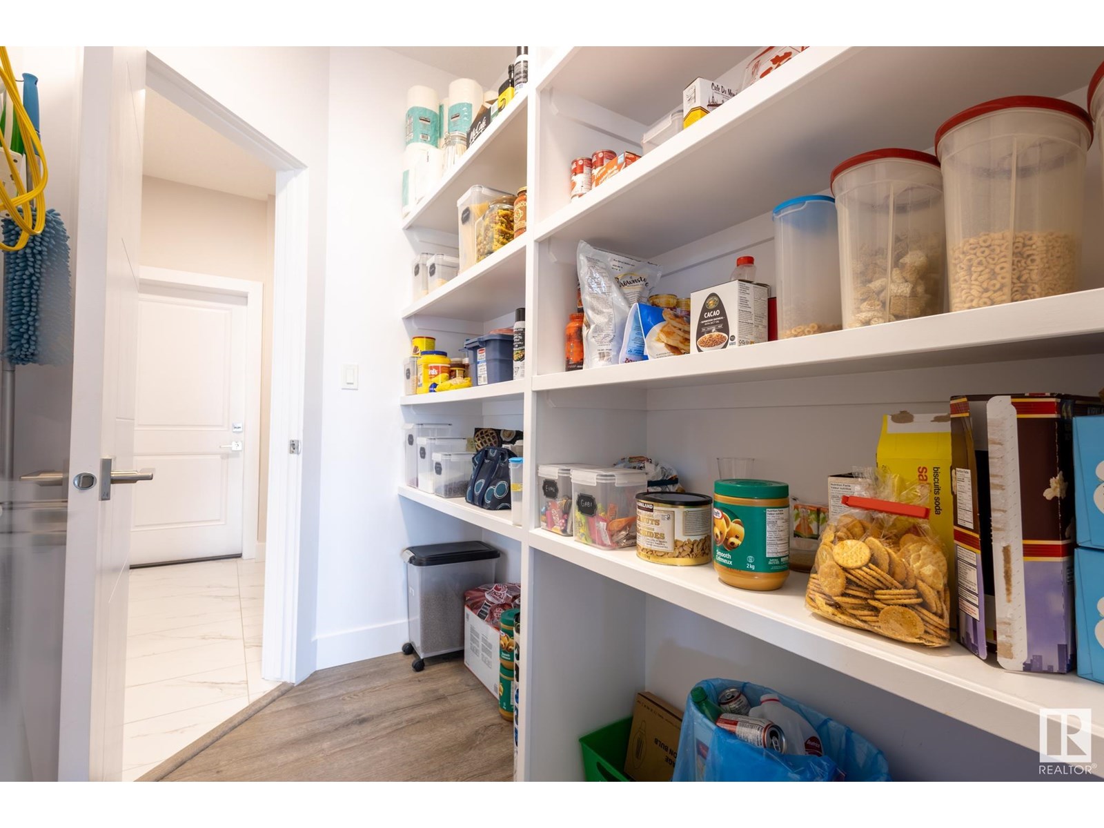Property at 7432 174 AV NW image 3