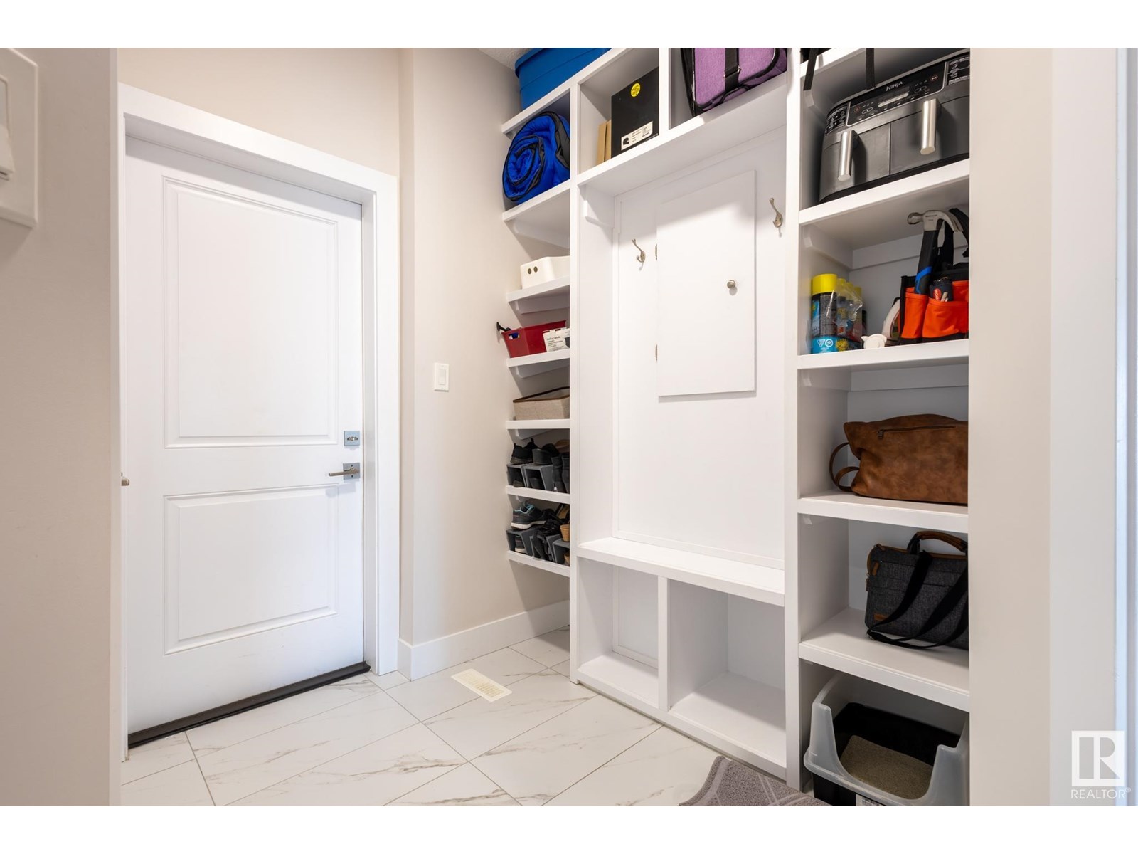Property at 7432 174 AV NW image 5