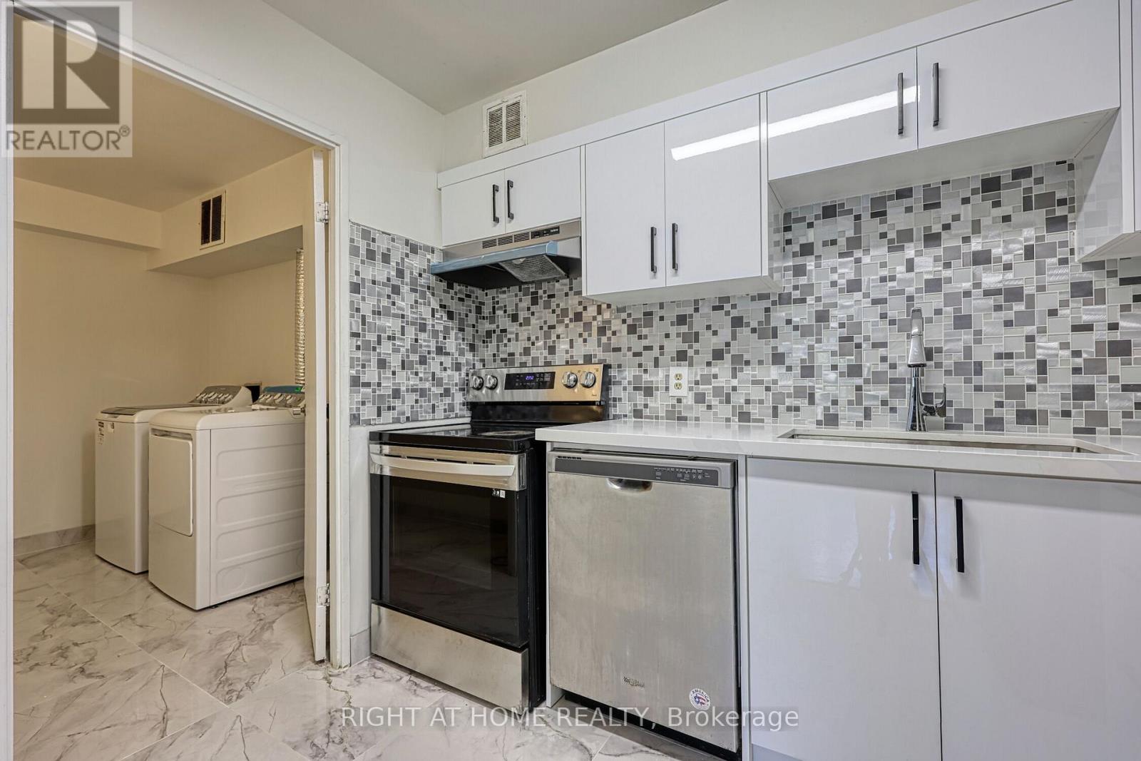 205 - 1580 Mississauga Valley, Mississauga (Mississauga Valleys), Ontario  L5A 3T8 - Photo 12 - W12214723