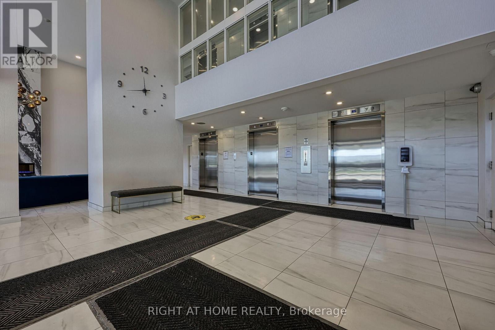 205 - 1580 Mississauga Valley, Mississauga (Mississauga Valleys), Ontario  L5A 3T8 - Photo 7 - W12214723