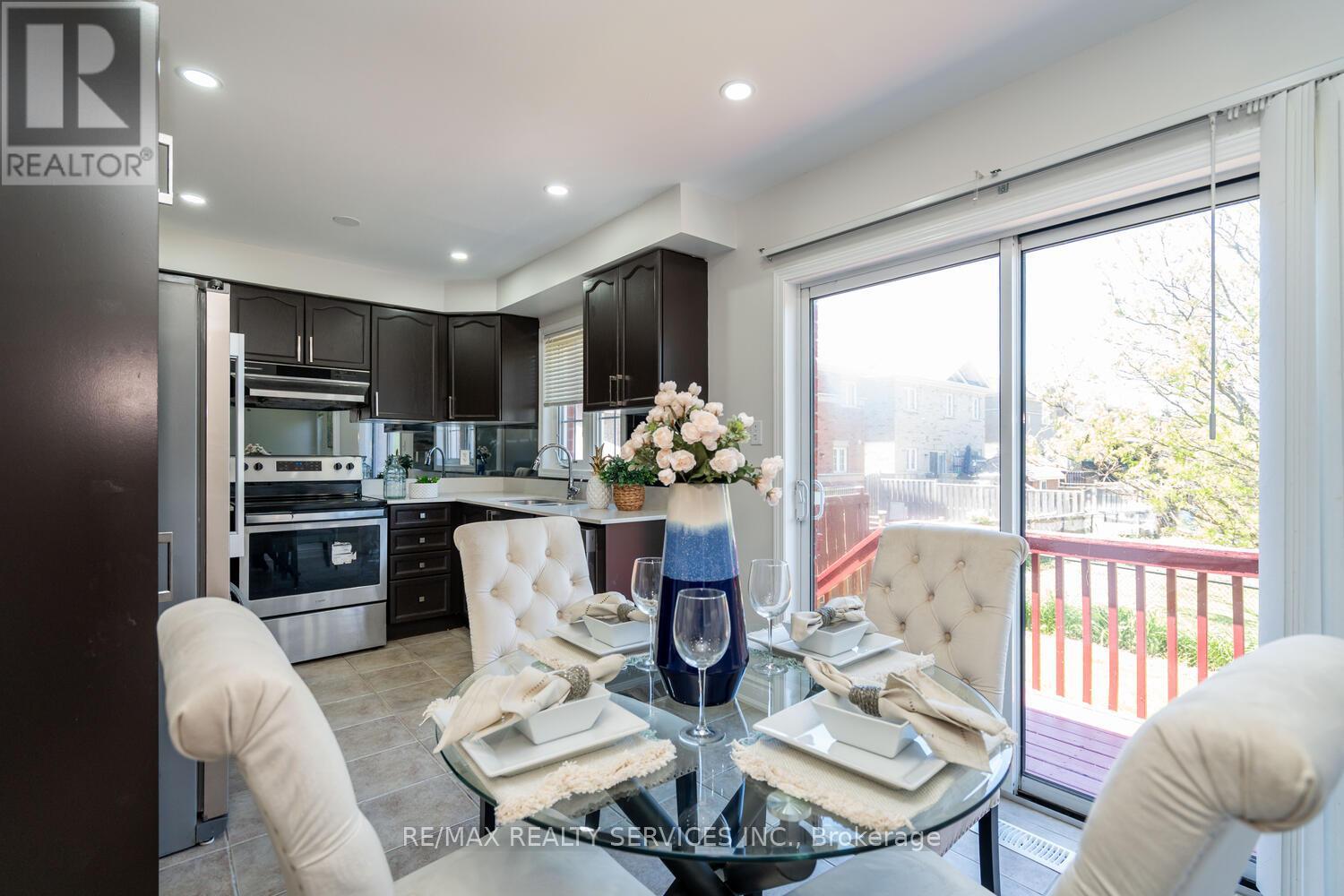 85 Williamson Drive, Brampton (Fletcher's Meadow), Ontario  L7A 3R6 - Photo 15 - W12214756