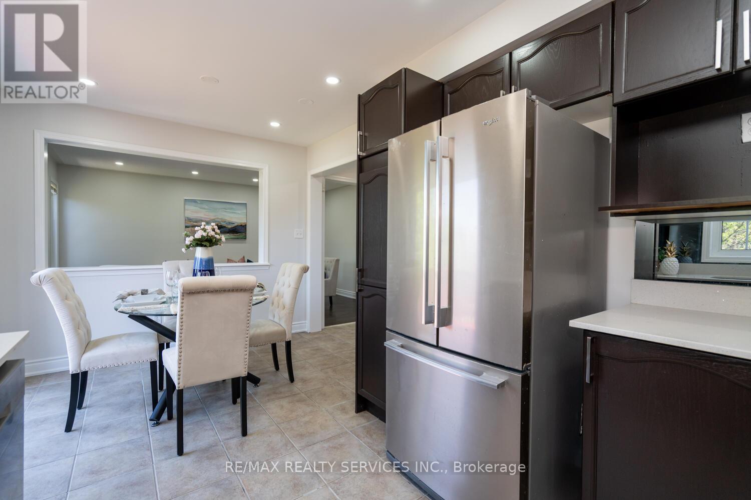85 Williamson Drive, Brampton (Fletcher's Meadow), Ontario  L7A 3R6 - Photo 19 - W12214756