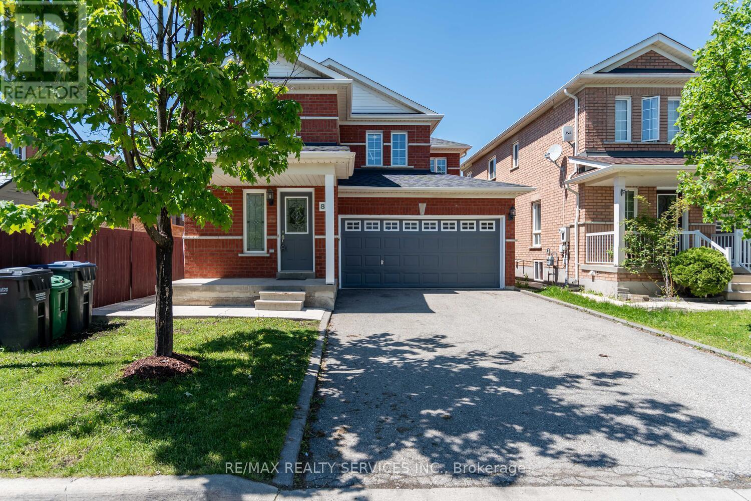 85 Williamson Drive, Brampton (Fletcher's Meadow), Ontario  L7A 3R6 - Photo 2 - W12214756