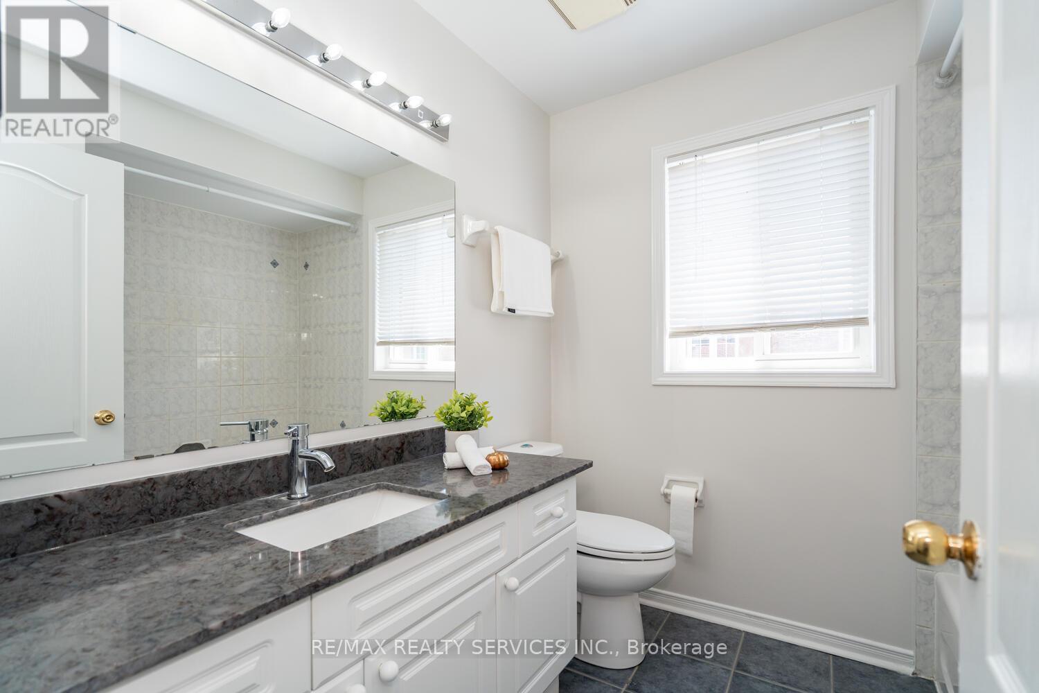 85 Williamson Drive, Brampton (Fletcher's Meadow), Ontario  L7A 3R6 - Photo 31 - W12214756